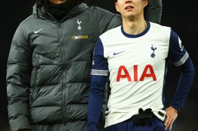 包含孙兴慜重伤倒地，海港全队围拢祈祷，场面感人的词条-乐动在线平台